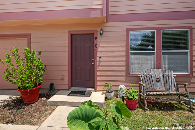 Image 3 of 21 For 9127 Sycamore