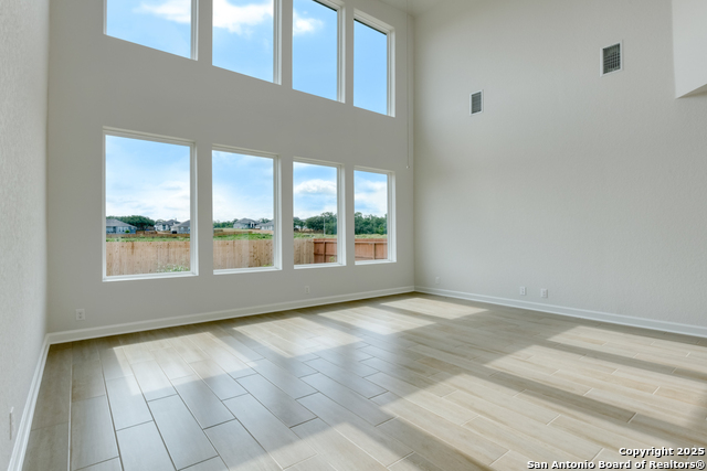 Image 8 of 34 For 148 Mallorys Way