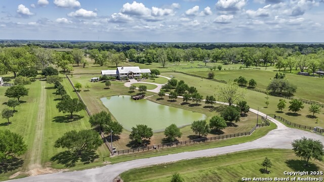 Listing photo id 1 for 1000 River Trace