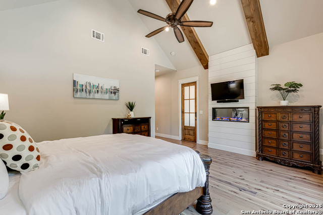 Image 16 of 40 For 1158 River Way