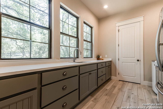 Image 33 of 40 For 1158 River Way