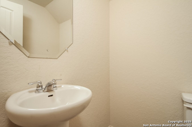 Image 15 of 16 For 8627 Tesoro Hills