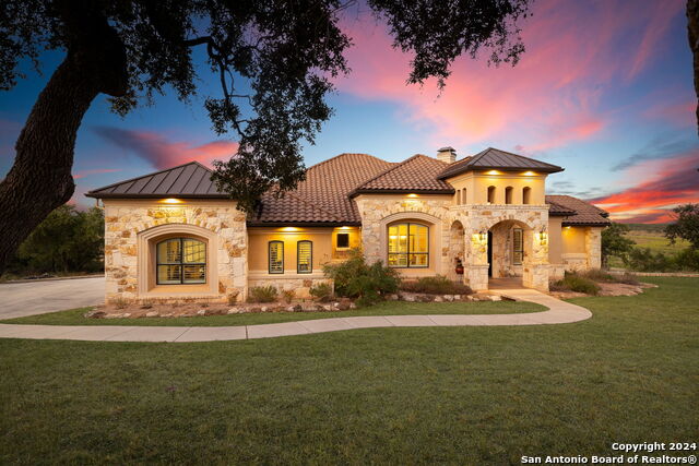 Image 2 of 50 For 1148 Mission Way