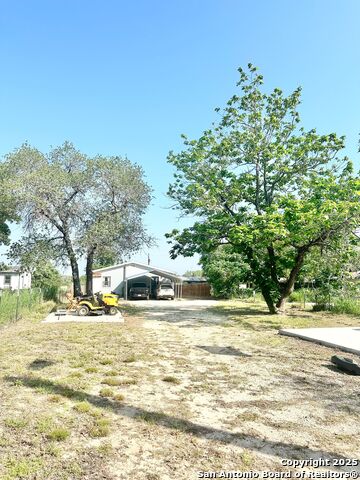 Listing photo id 14 for 3306 Ih 35