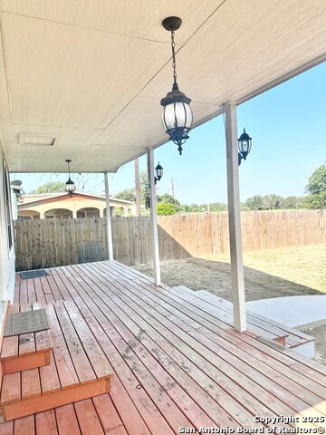 Listing photo id 0 for 3306 Ih 35