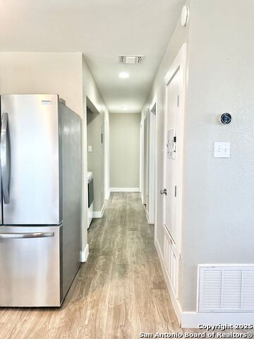 Listing photo id 5 for 3306 Ih 35