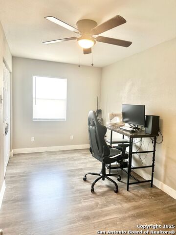 Listing photo id 7 for 3306 Ih 35