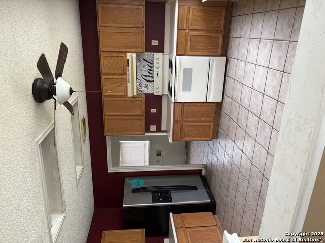 Image 4 of 21 For 9607 Criswell