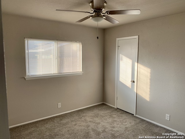Listing photo id 6 for 8426 Greenham