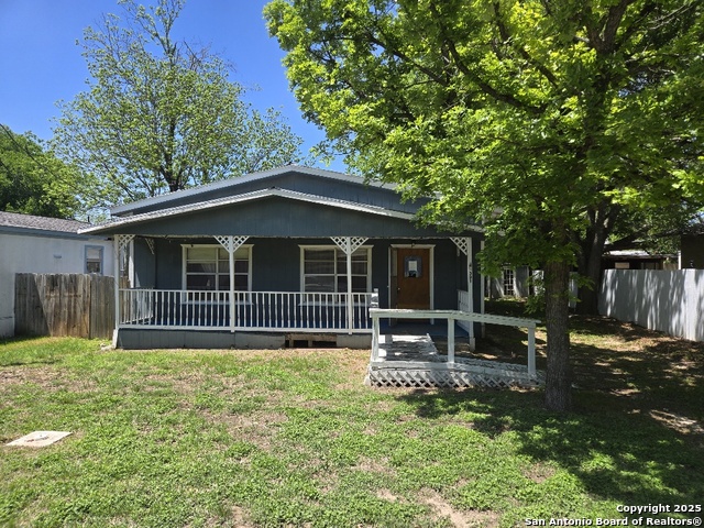 Listing photo id 0 for 301 Ingram  
