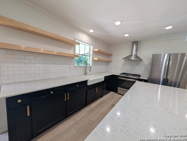 Image 15 of 47 For 405 Oakwood  