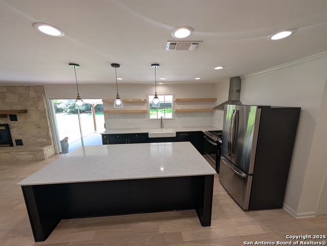 Image 17 of 47 For 405 Oakwood  