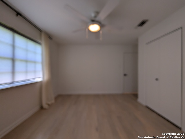 Image 40 of 47 For 405 Oakwood  