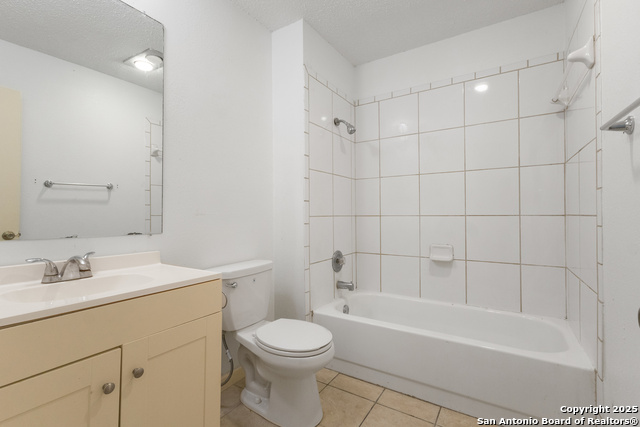 Image 16 of 22 For 11587 Rousseau