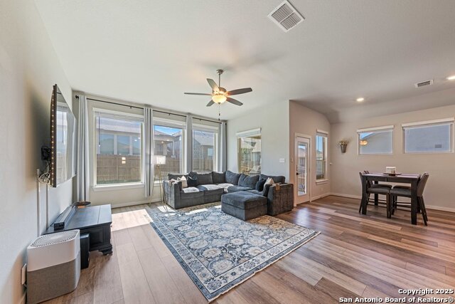 Image 12 of 43 For 1020 Highland Vista
