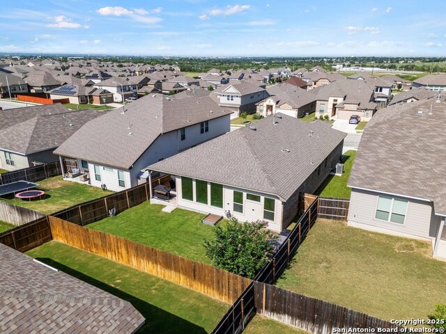 Image 42 of 43 For 1020 Highland Vista