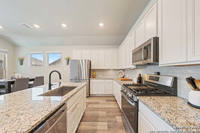 Image 7 of 43 For 1020 Highland Vista