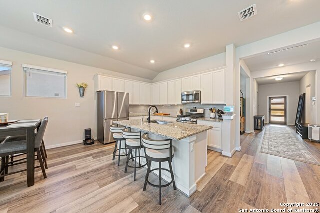 Image 8 of 43 For 1020 Highland Vista