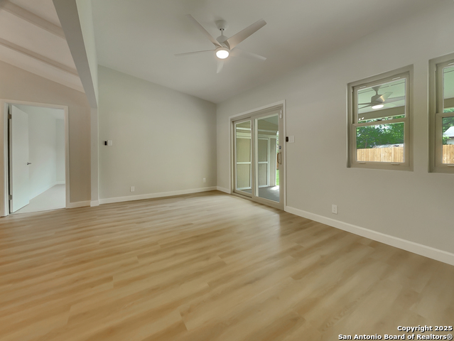 Listing photo id 8 for 1722 Searcy