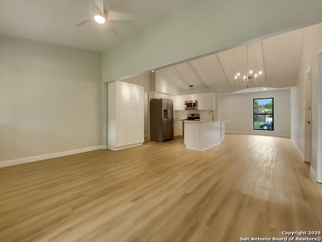 Listing photo id 9 for 1722 Searcy