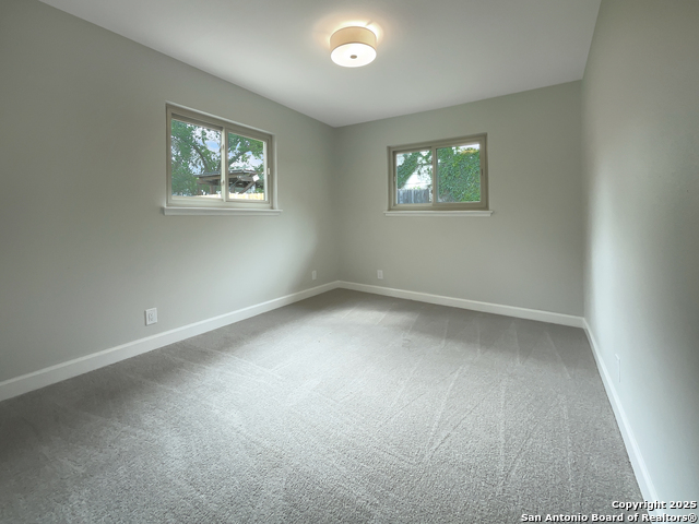 Listing photo id 15 for 1722 Searcy