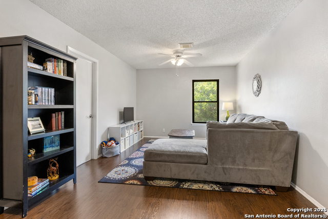Image 12 of 31 For 7705 Wood Bluff