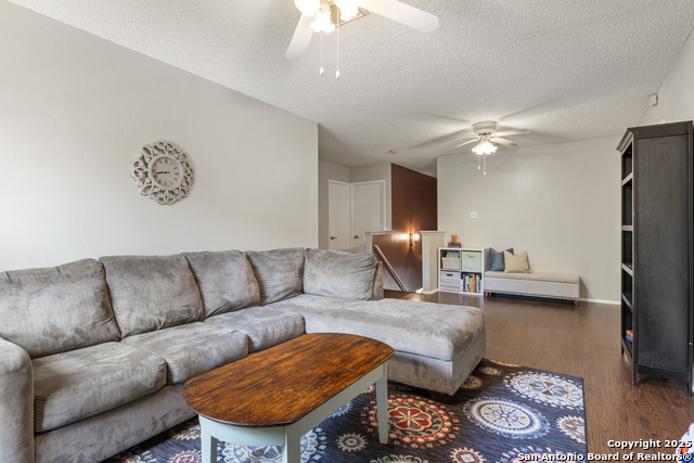 Image 13 of 31 For 7705 Wood Bluff