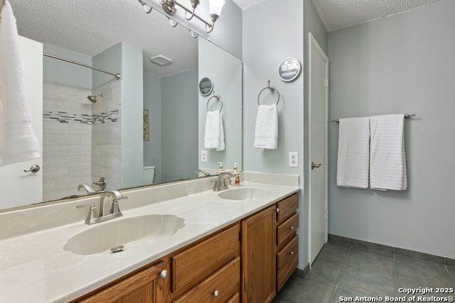 Image 15 of 31 For 7705 Wood Bluff