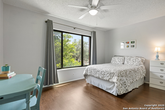 Image 18 of 31 For 7705 Wood Bluff
