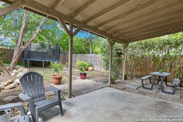 Image 21 of 31 For 7705 Wood Bluff