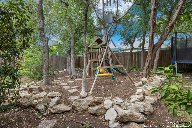 Image 24 of 31 For 7705 Wood Bluff