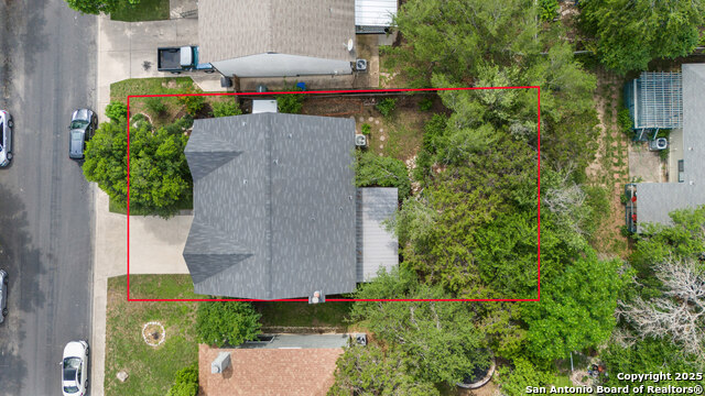 Image 28 of 31 For 7705 Wood Bluff