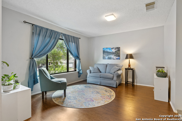 Image 4 of 31 For 7705 Wood Bluff