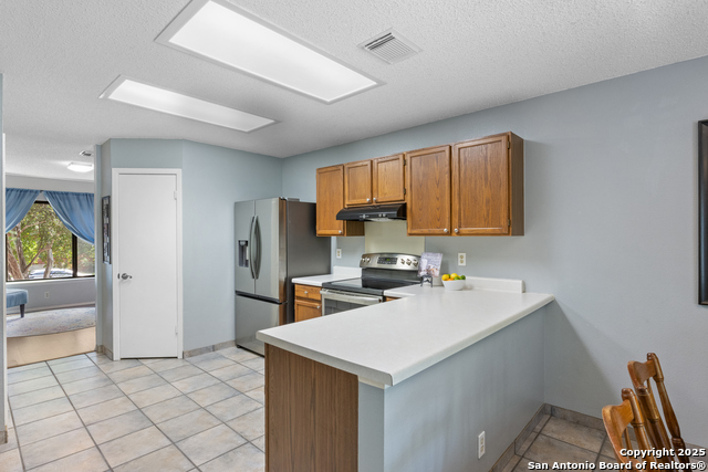 Image 7 of 31 For 7705 Wood Bluff