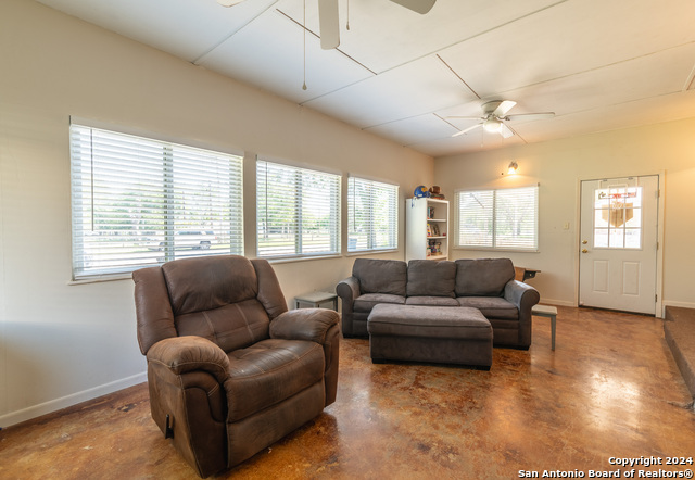 Image 4 of 20 For 1510 Llano N