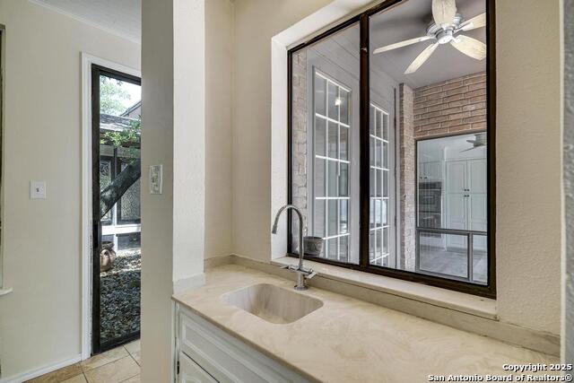 Listing photo id 9 for 13114 Hunters Circle N