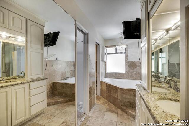 Listing photo id 18 for 13114 Hunters Circle N