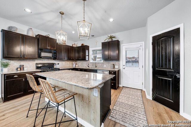 Image 10 of 28 For 13410 Canyon Mdws