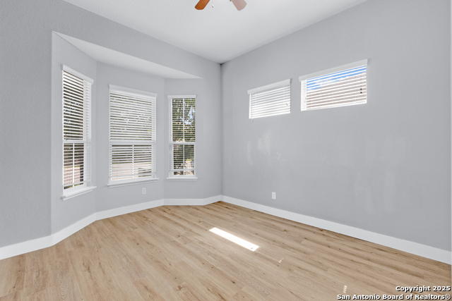 Image 4 of 28 For 13410 Canyon Mdws
