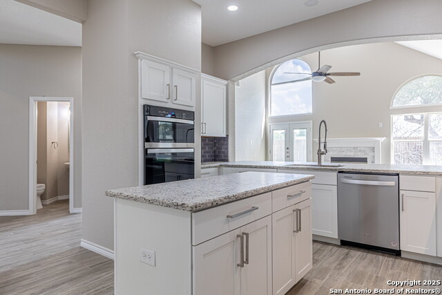 Image 12 of 41 For 14939 Gateview