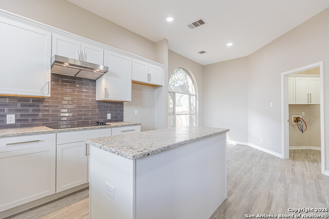 Image 14 of 41 For 14939 Gateview