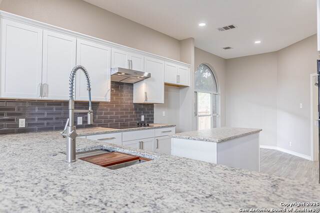 Image 15 of 41 For 14939 Gateview