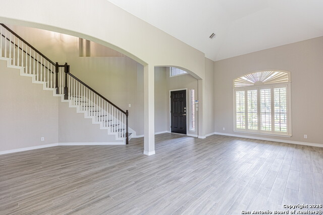 Image 7 of 41 For 14939 Gateview