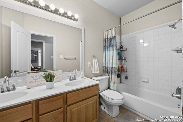 Image 15 of 50 For 22841 San Saba Bluff