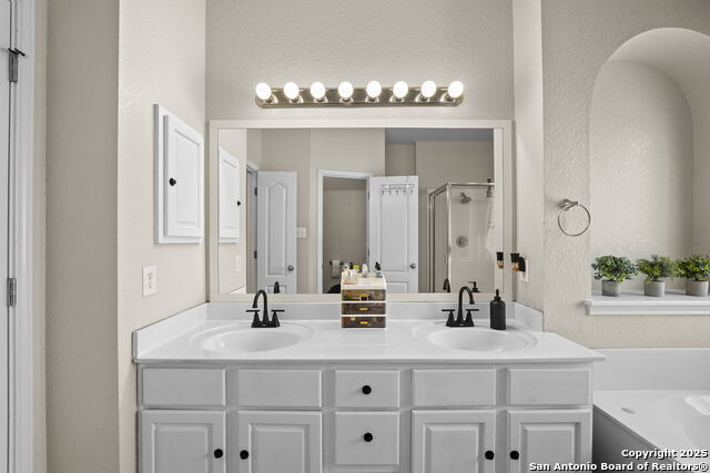 Image 22 of 50 For 22841 San Saba Bluff