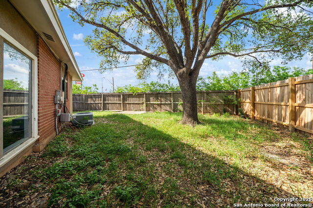Image 17 of 42 For 8255 Misty Willow