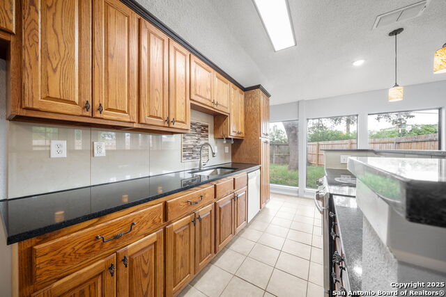 Image 8 of 42 For 8255 Misty Willow