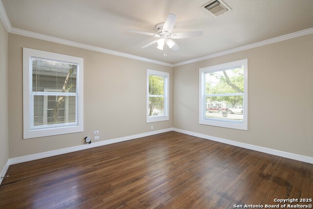 Listing photo id 20 for 1329 Lee Street