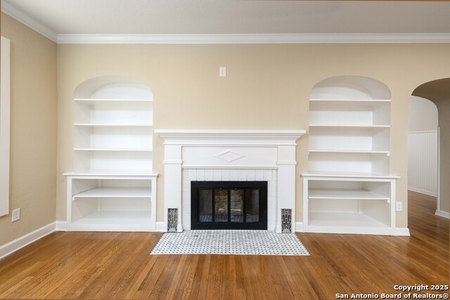 Listing photo id 5 for 1329 Lee Street