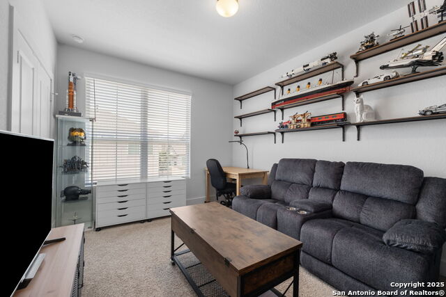 Image 18 of 21 For 8851 Oakland Rd  42